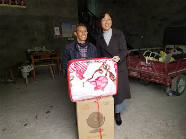 投身脫貧攻堅(jiān)，親情關(guān)愛鄰里——市城投集團(tuán)開展“國(guó)際志愿者日”主題活動(dòng)