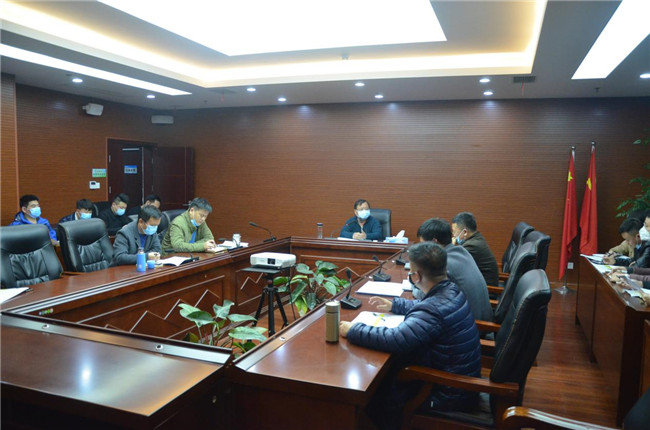 陳鴻云召開(kāi)重點(diǎn)項(xiàng)目疫情防控和復(fù)工復(fù)產(chǎn)工作專(zhuān)題調(diào)度會(huì)