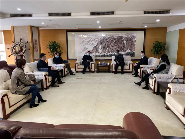 陳鴻云帶隊(duì)赴省中信銀行、農(nóng)發(fā)行走訪對(duì)接