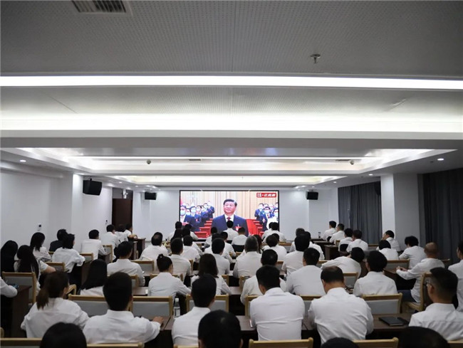 【喜迎黨的二十大】景德鎮(zhèn)市城投集團組織集中收聽收看中國共產黨第二十次全國代表大會開幕會盛況