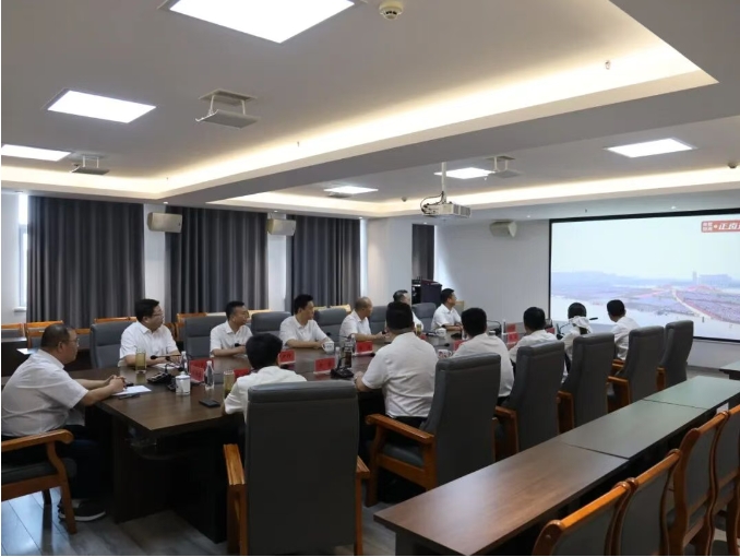 市城投集團集中收聽收看紀念中國人民抗日戰(zhàn)爭暨世界反法西斯戰(zhàn)爭勝利80周年大會